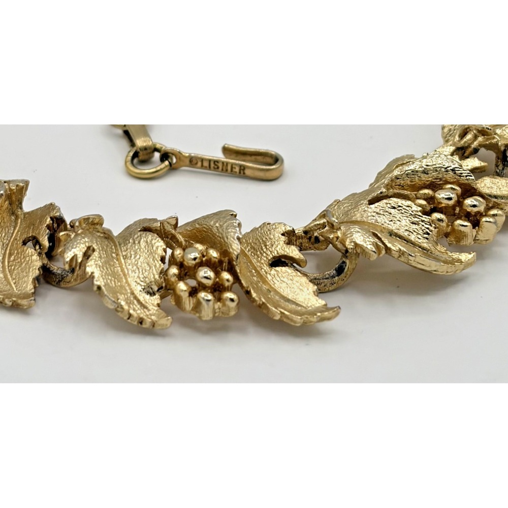 Vintage Lisner Gold Tone Textured Leaf Grape Cluster Choker Collar Necklace